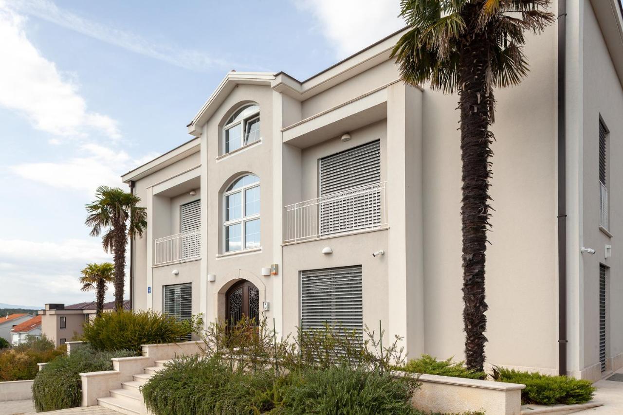 Luxury Apartments Vila Carissa Malinska Luaran gambar