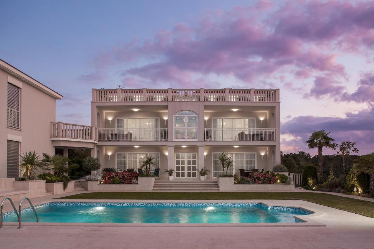 Luxury Apartments Vila Carissa Malinska Luaran gambar